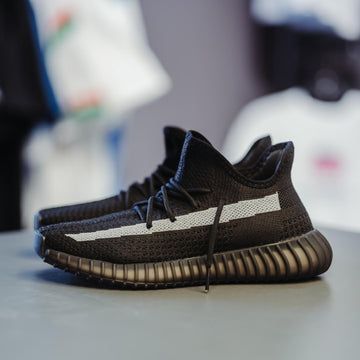 ADIDASI YEEZY BLACK-WHITE ABYZ9